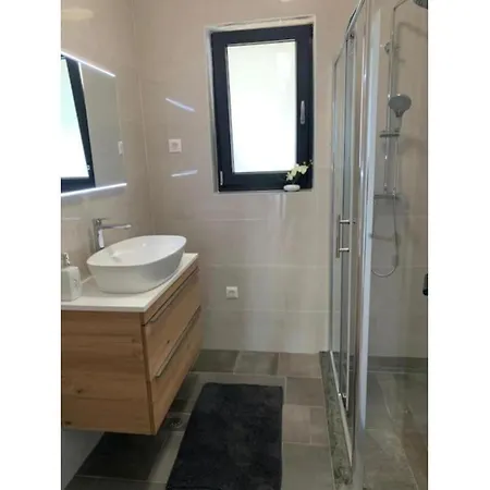 Dasy With Heated Pool Villa