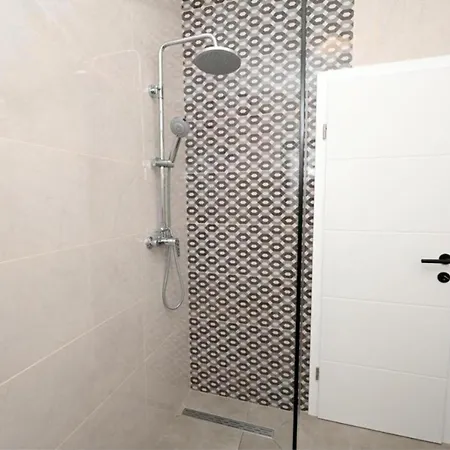 Villa Dasy With Heated Pool